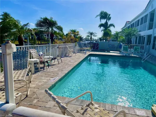 Cape Coral, FL 33904,1615 SE 46th LN #106