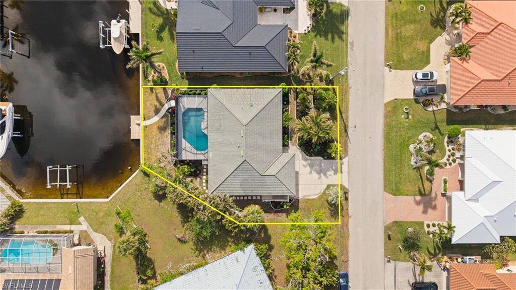 Punta Gorda, FL 33950,210 Divinci DR
