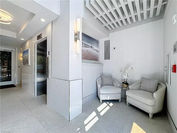Naples, FL 34108,400 Flagship DR #501