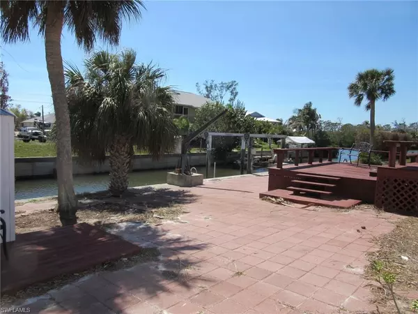 Englewood, FL 34224,1027 Newton ST