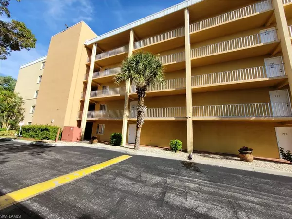 2366 E Mall DR #208, Fort Myers, FL 33901