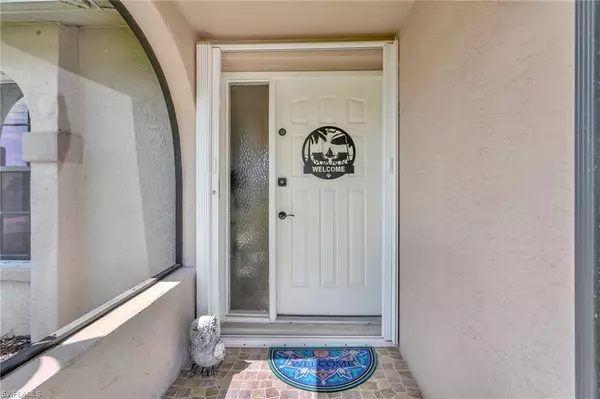 Cape Coral, FL 33990,423 SE 17th ST