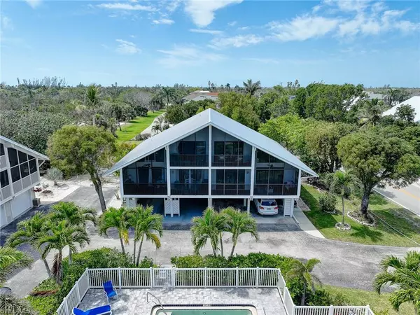 Sanibel, FL 33957,982 Sand Castle RD