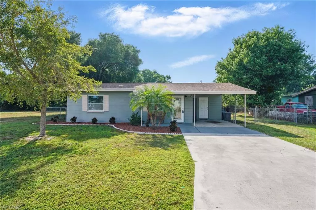 North Fort Myers, FL 33917,2123 W Gardenia CIR