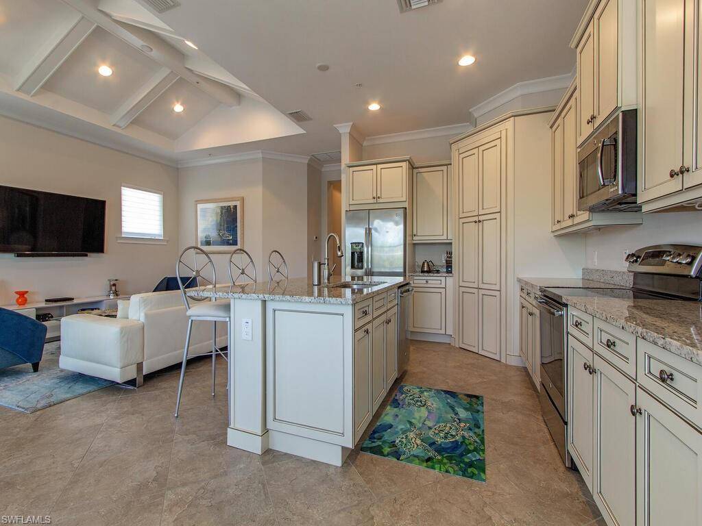 Naples, FL 34113,6561 Dominica DR #8-201