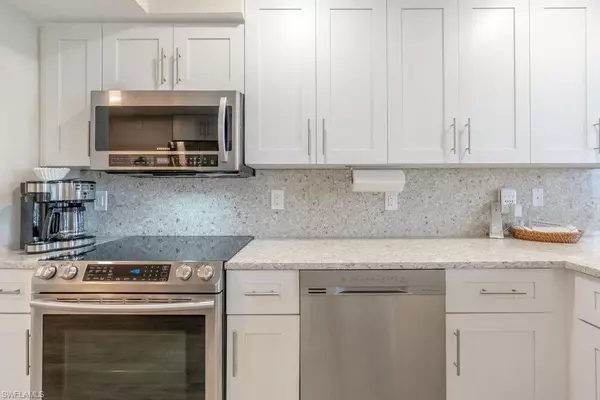 Marco Island, FL 34145,10 Tampa PL #401