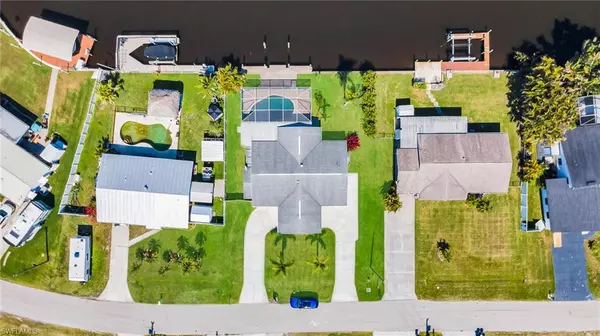 436 Grenier DR, North Fort Myers, FL 33903