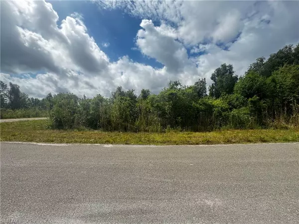 2701 26th ST W, Lehigh Acres, FL 33971