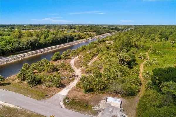 Naples, FL 34117,919 4th ST SE