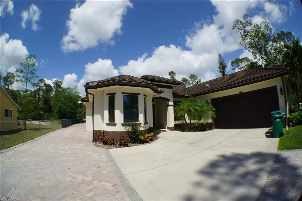 Naples, FL 34117,3393 21st AVE SW