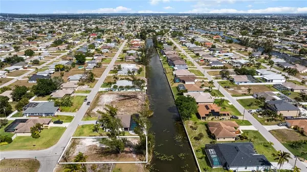 Cape Coral, FL 33990,216 SE 15th TER