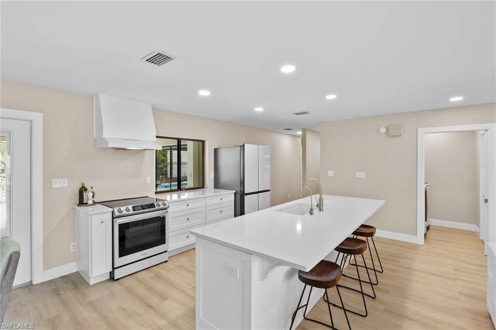 Naples, FL 34105,3221 68th ST SW