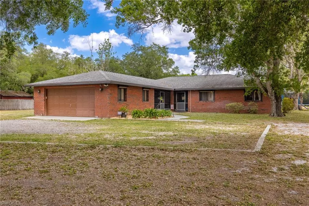 Fort Denaud, FL 33935,310 Trader RD
