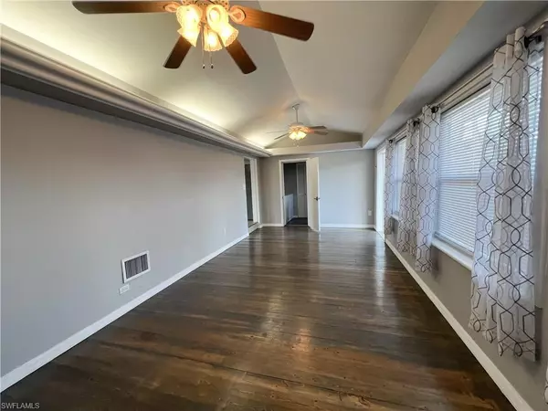 Fort Myers, FL 33908,12071 Palm DR