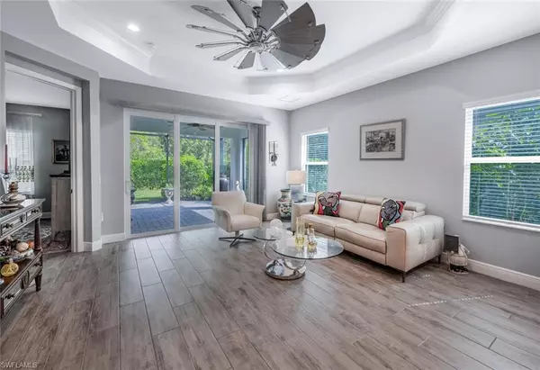 Naples, FL 34112,2167 Marquesa CIR