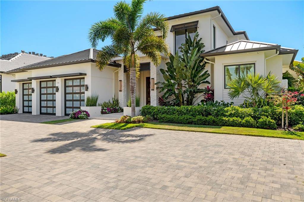 Naples, FL 34102,2500 TARPON RD