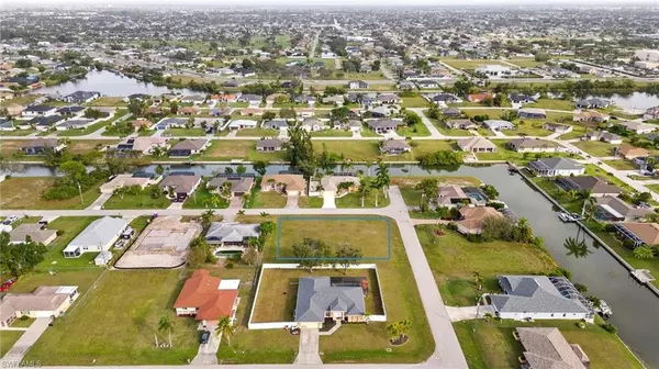 Cape Coral, FL 33990,424 SE 14th ST