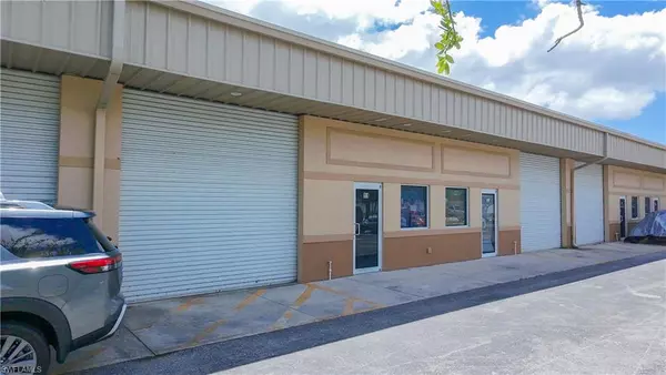 Cape Coral, FL 33909,1010 NE 8th ST #11