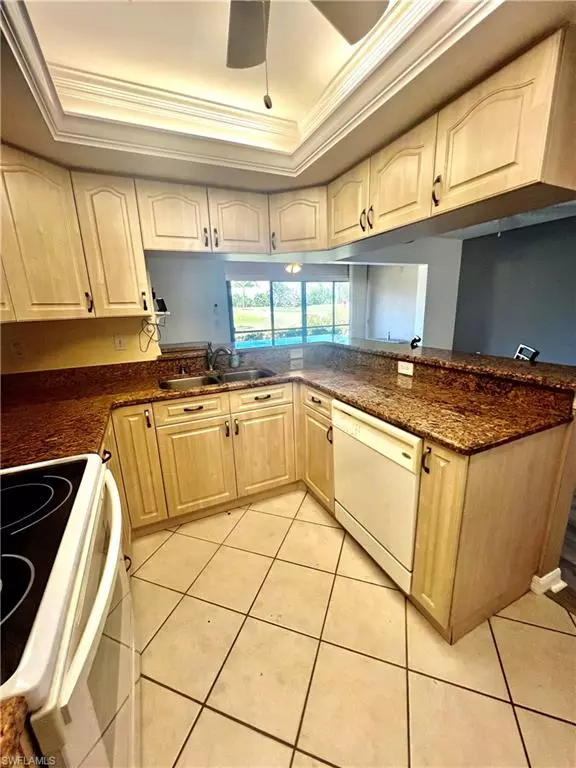 Fort Myers, FL 33907,5765 Trailwinds DR #115