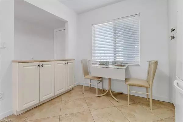 Naples, FL 34112,5985 Bloomfield CIR #D203