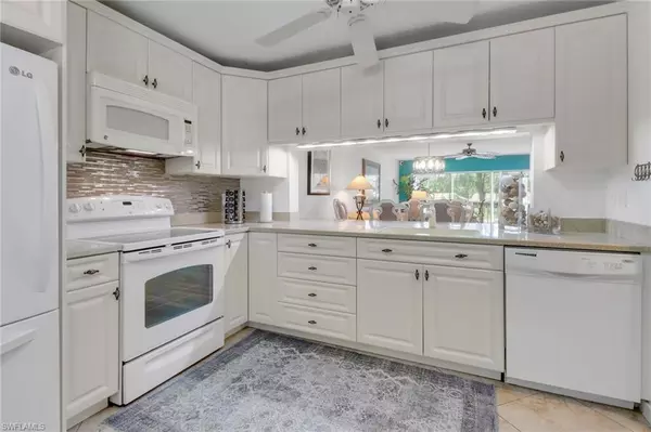 Naples, FL 34112,5985 Bloomfield CIR #D203