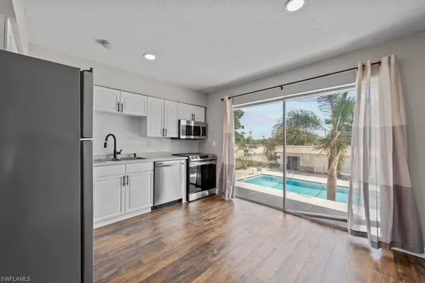 Fort Myers, FL 33907,1560 Colonial BLVD #222