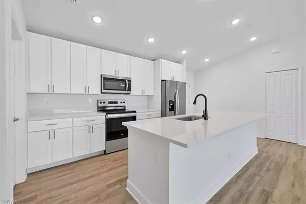 Cape Coral, FL 33993,824 NW 8th TER