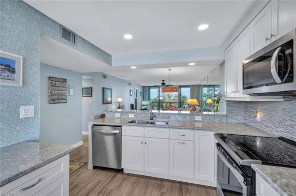 Fort Myers Beach, FL 33931,4203 Bay Beach LN #3E