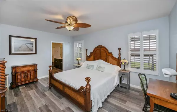 Cape Coral, FL 33909,2630 Manzilla LN