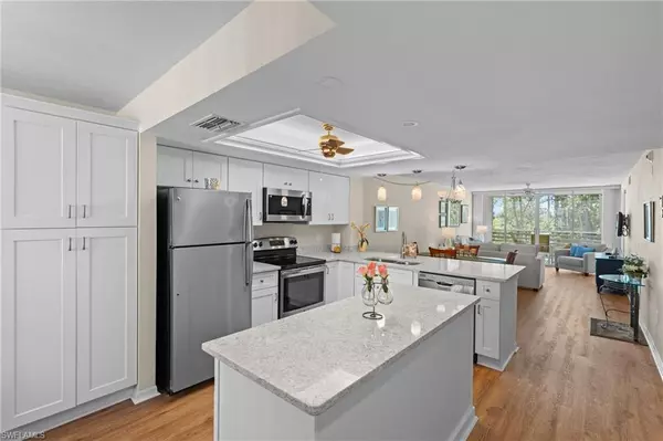 Naples, FL 34110,270 Naples Cove DR #3205