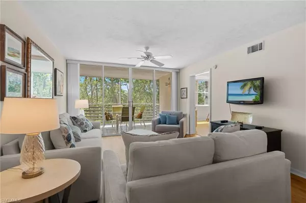 Naples, FL 34110,270 Naples Cove DR #3205
