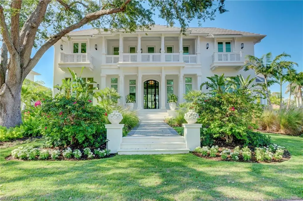 Naples, FL 34102,2020 Gordon DR