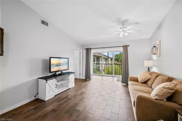 Fort Myers, FL 33919,9315 Central Park DR #201