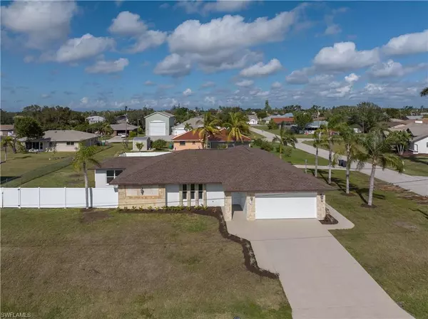 Cape Coral, FL 33990,1725 SE 3rd ST