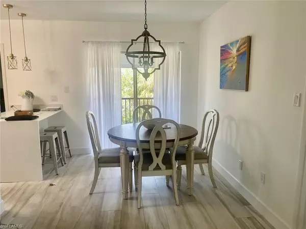 788 Park Shore DR #H36, Naples, FL 34103