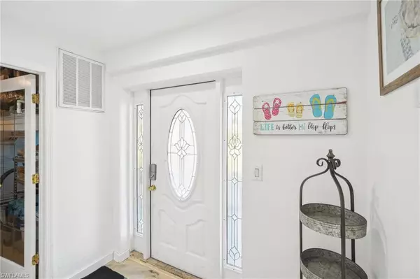 Matlacha, FL 33993,2885 Triggerfish ST