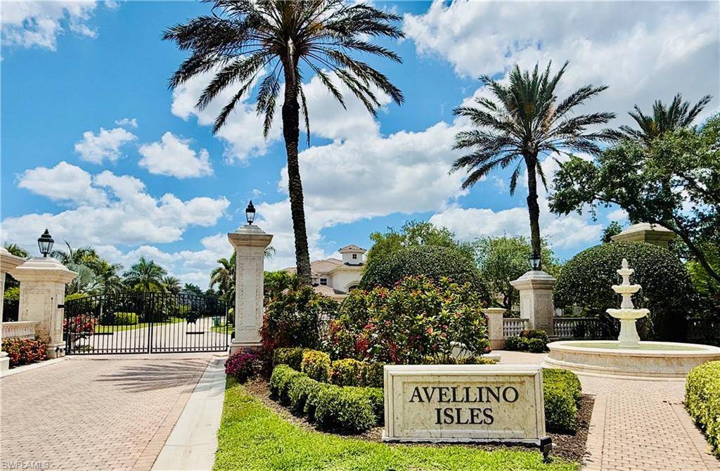 584 Avellino Isles CIR #19102, Naples, FL 34119