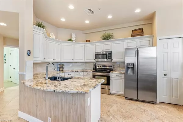 Fort Myers, FL 33908,16430 Millstone CIR #201