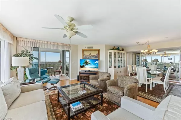 Naples, FL 34108,6361 Pelican Bay BLVD #605