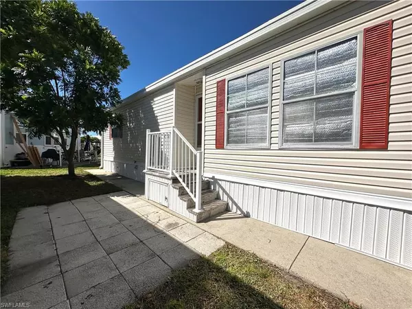 Estero, FL 33928,4711 Robert E Lee BLVD W