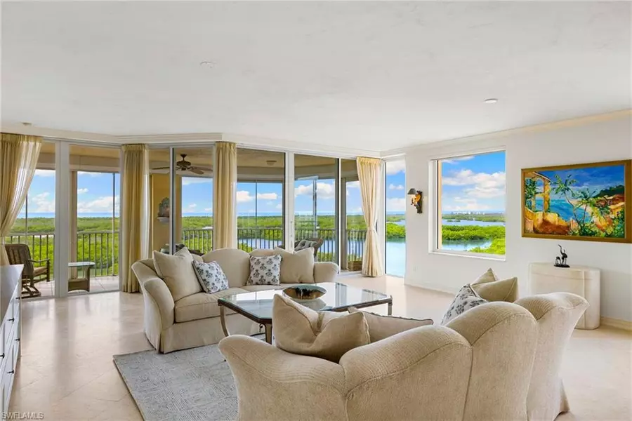 435 DOCKSIDE DR #A804, Naples, FL 34110