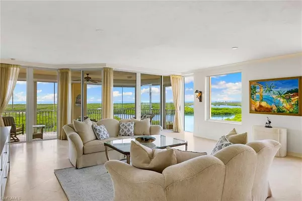 435 DOCKSIDE DR #A804, Naples, FL 34110