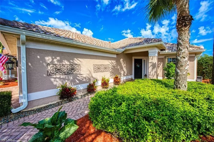 10092 Oakhurst WAY, Fort Myers, FL 33913