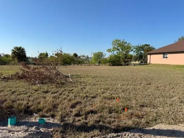 Cape Coral, FL 33909,522 NE 15th TER