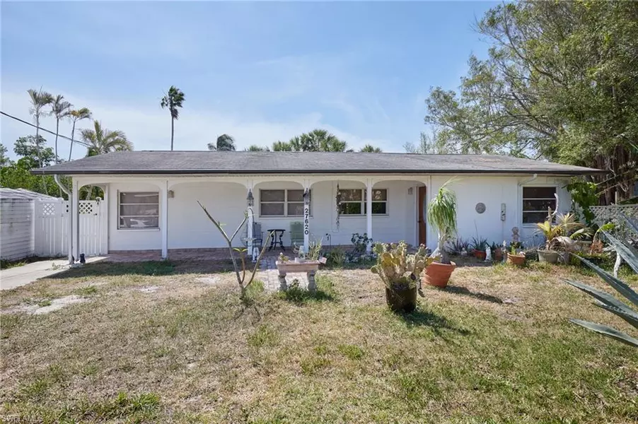 27620 Riverdale LN, Bonita Springs, FL 34134