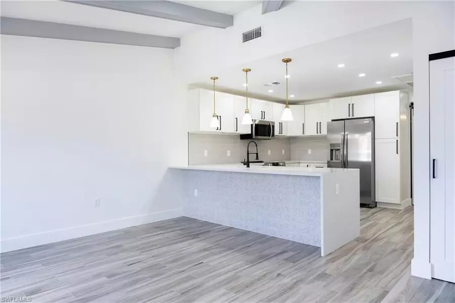 6360 Royal Woods DR, Fort Myers, FL 33908
