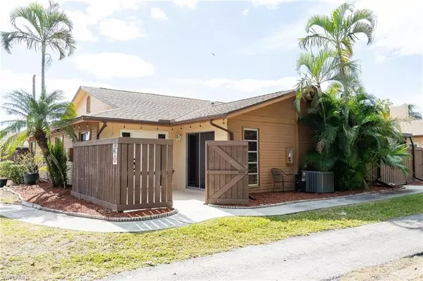 Fort Myers, FL 33908,6360 Royal Woods DR
