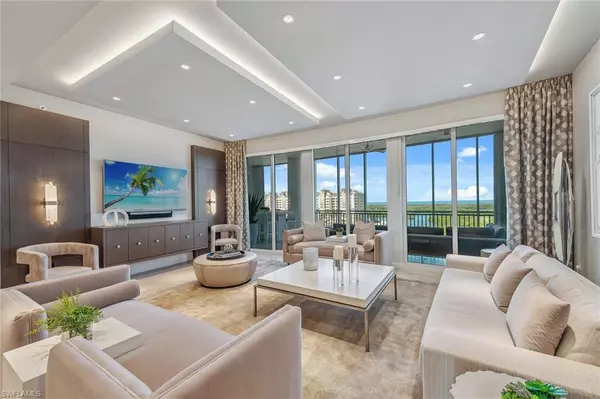 Naples, FL 34110,13665 Vanderbilt DR #802