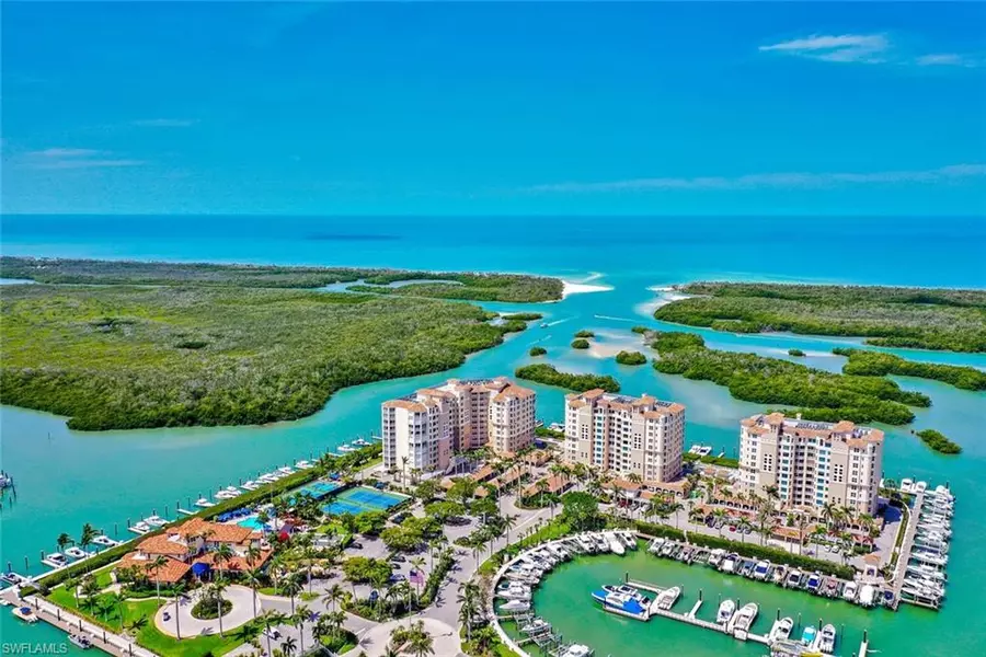 425 Dockside DR #PH-1, Naples, FL 34110