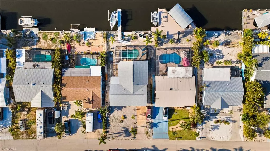 Matlacha Isles, FL 33991,17638 Corallina DR